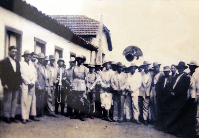 1ª Banda de Perdizes - João Carrinho, Clidão, Sr. Resende, Fiáia, João Albino e Chico Cobra (Maestro)